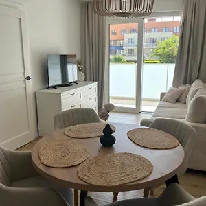 https://apartament-w-perowa-przysta.kolobrzeghotels.com