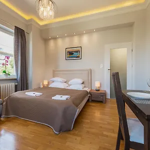 https://po-serviced-apartments-close-to-krasinski-palace.warsawhotelspoland.com