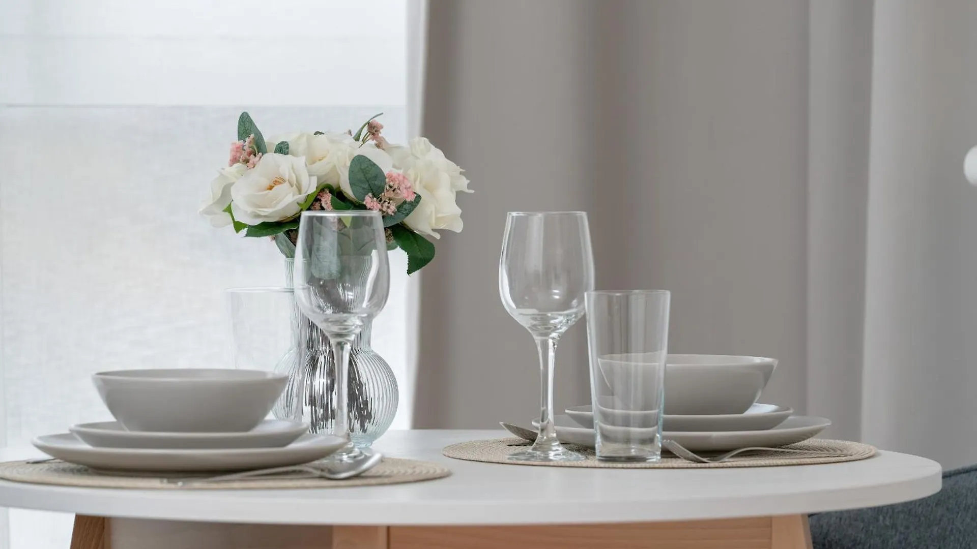 Minimalist Studios Wojciechowskiego With Parking In Poznan By Noclegi Renters 0*,
