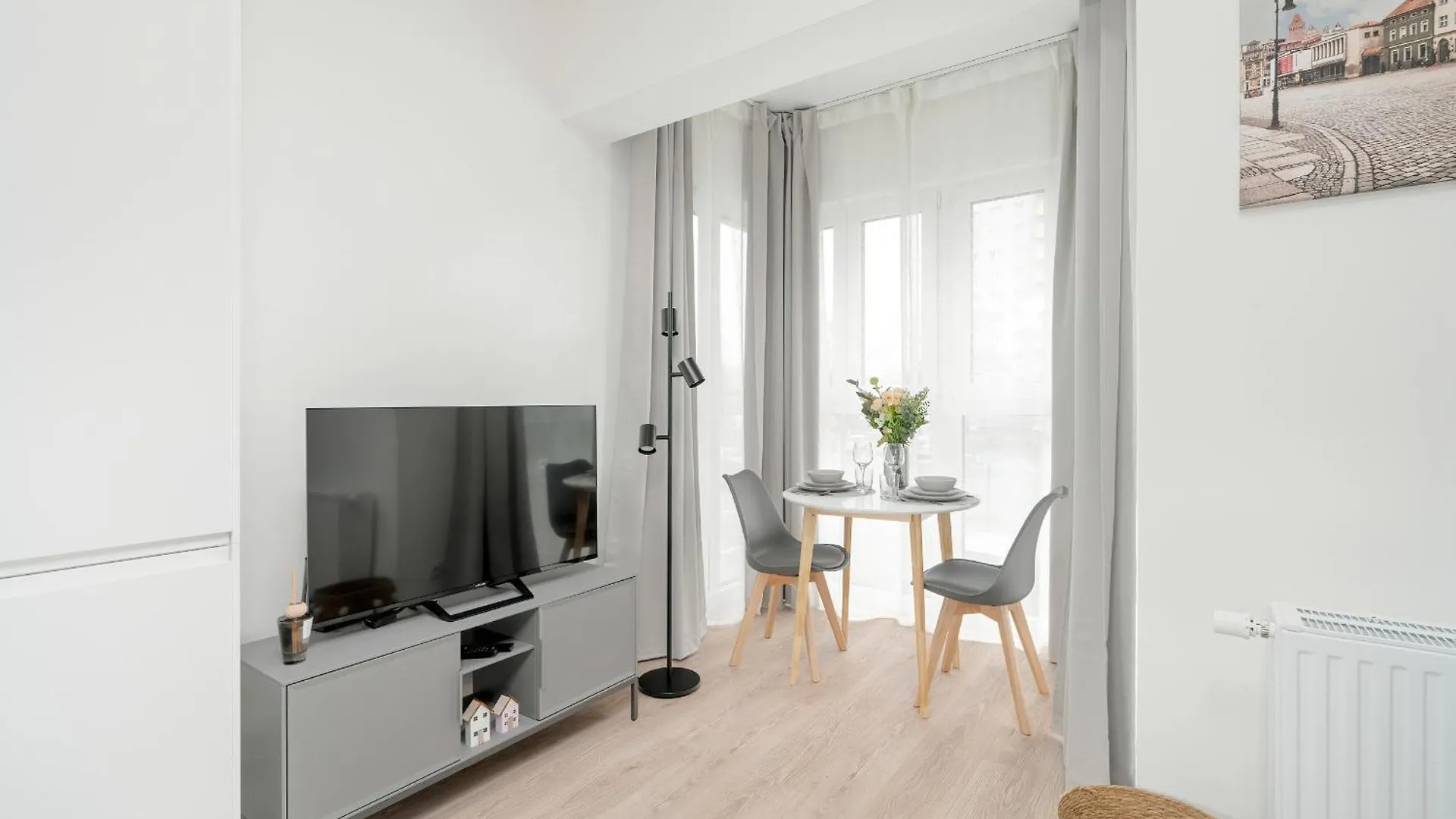 Minimalist Studios Wojciechowskiego With Parking In Poznan By Noclegi Renters 0*,